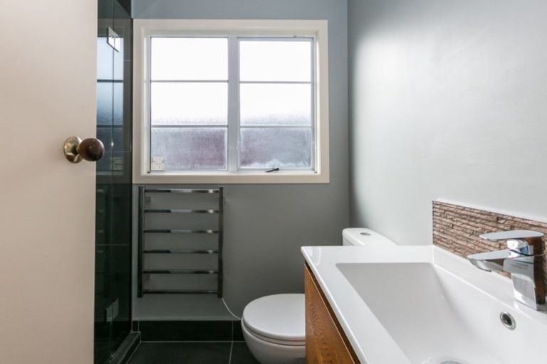 Photo of property in 14 Anderson Road, Taradale, Napier, 4112