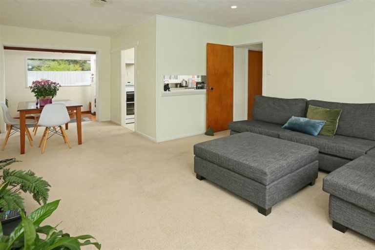 Photo of property in 56 Stottholm Road, Titirangi, Auckland, 0604