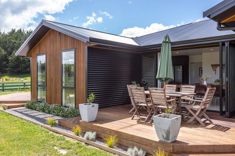 Photo of property in 64 Matapihi Road, Te Ore Ore, Masterton, 5886