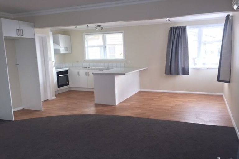 Photo of property in 7 Bartholomew Road, Levin, 5510