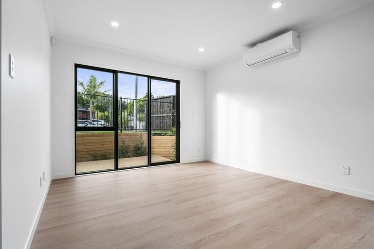 Photo of property in 24a Scarlock Avenue, Browns Bay, Auckland, 0630