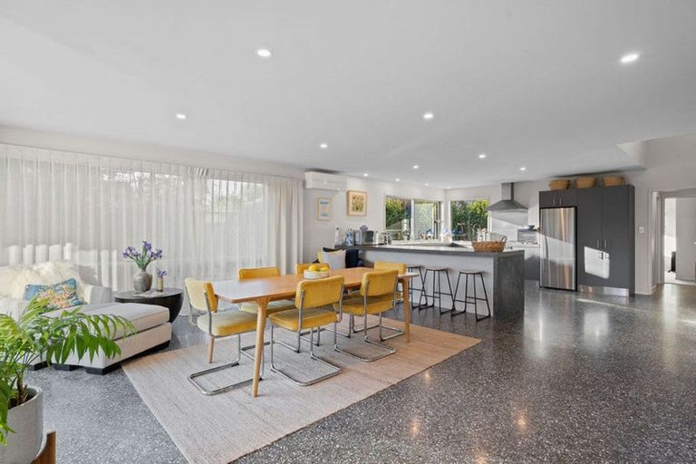 Photo of property in 3 Rere Road, Lake Hayes, Queenstown, 9304