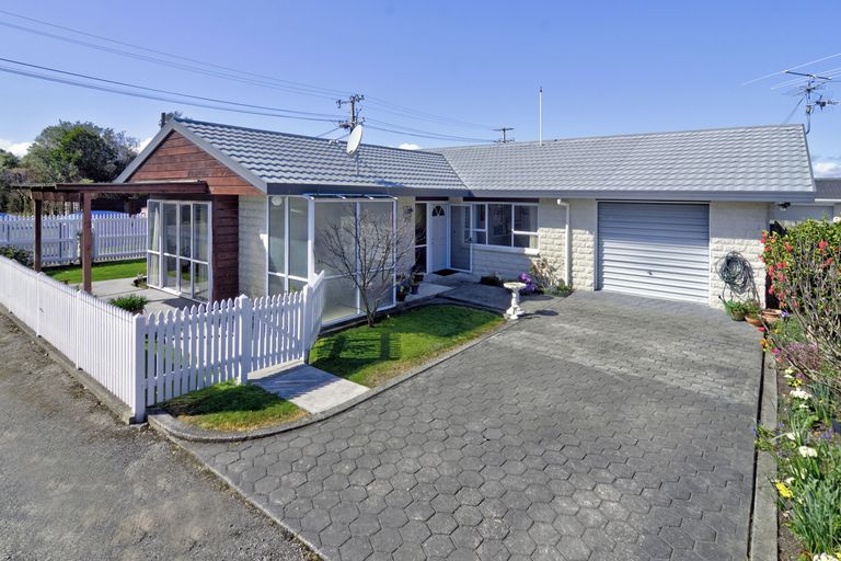 Photo of property in 2 Miller Place, Masterton, 5810