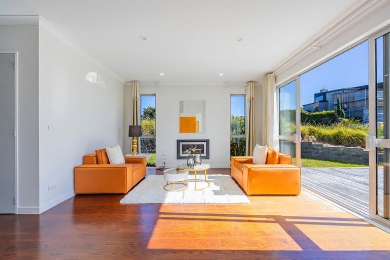 Photo of property in 20 Bearing Parade, Long Bay, Auckland, 0630