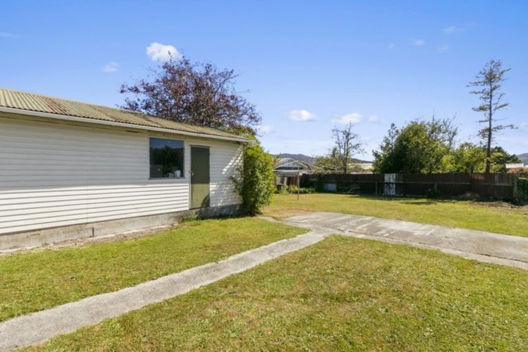 Photo of property in 16 Hay Street, Wainuiomata, Lower Hutt, 5014