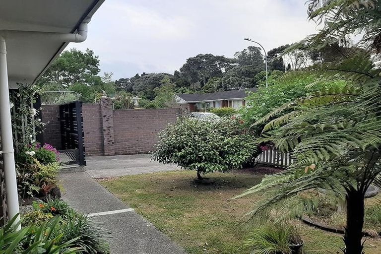 Photo of property in 1/2a Takapu Street, Henderson, Auckland, 0612
