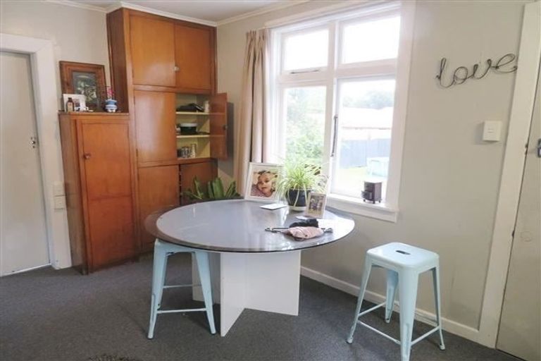 Photo of property in 6 Howard Street, Gore, 9710