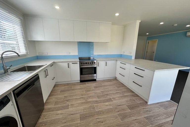 Photo of property in 11 Pacific View Road, Papamoa Beach, Papamoa, 3118