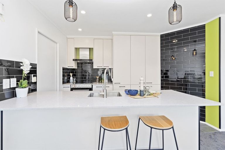 Photo of property in 2b James Street, Plimmerton, Porirua, 5026