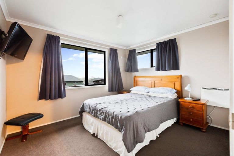 Photo of property in 12 Iris Place, Grandview Heights, Hamilton, 3200