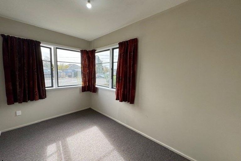 Photo of property in 124 Pages Road, Wainoni, Christchurch, 8061