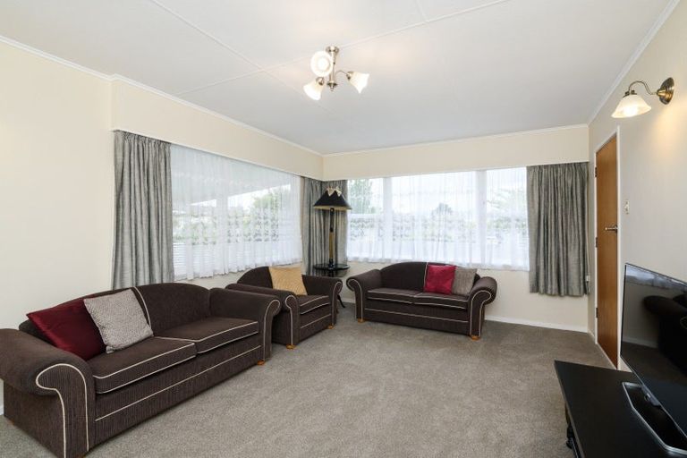 Photo of property in 12 Dewe Avenue, Feilding, 4702