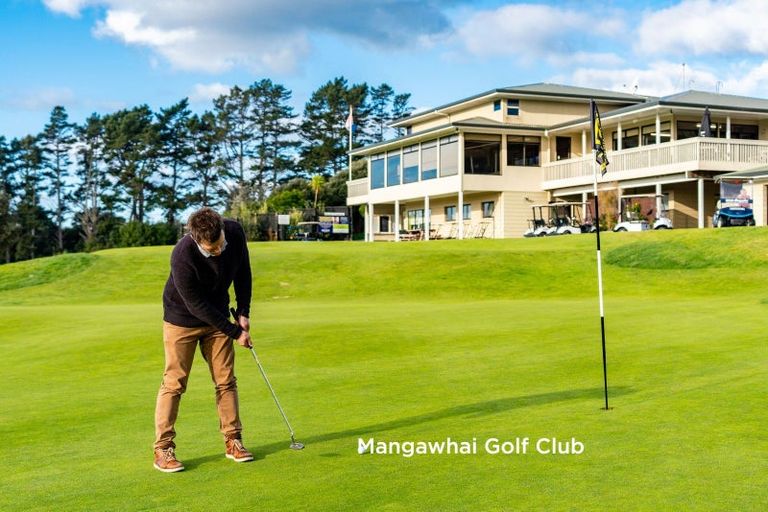 Photo of property in 48 Old Waipu Road, Mangawhai, 0505