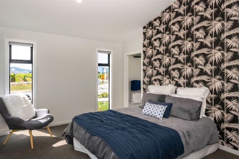 Photo of property in 17 Rose Manor Drive, Springlands, Blenheim, 7201