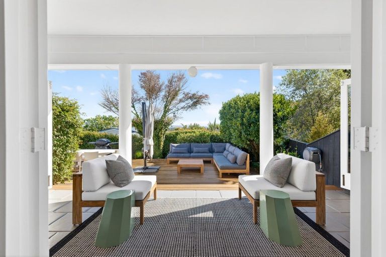 Photo of property in 22 Hunters Hill, Havelock North, 4130