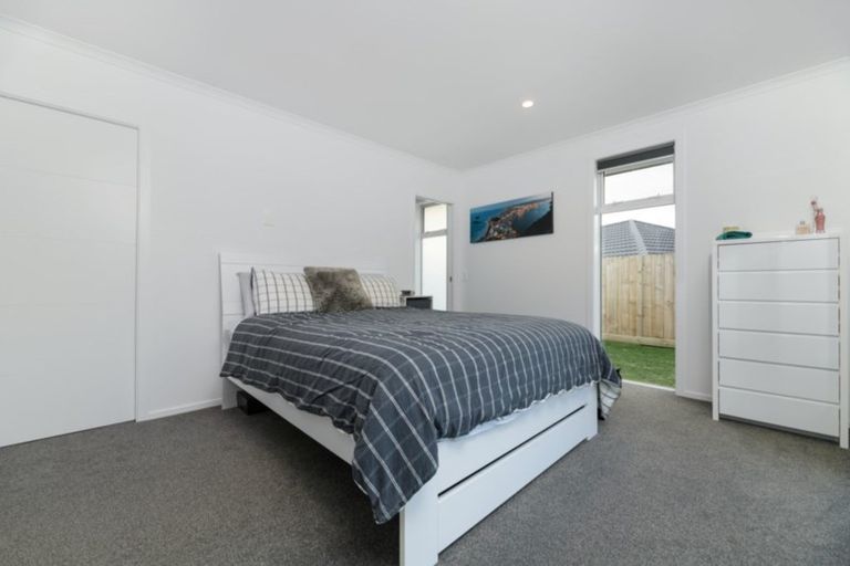 Photo of property in 22 Ballintoy Park Drive, Welcome Bay, Tauranga, 3175