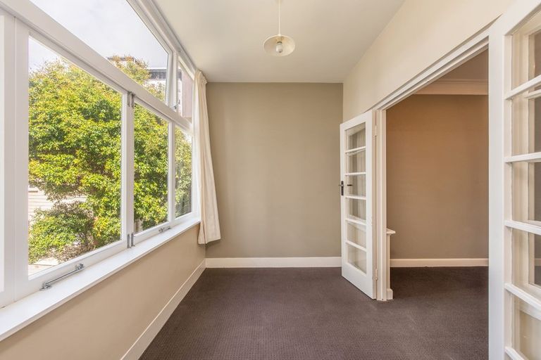 Photo of property in 20b Portland Crescent, Thorndon, Wellington, 6011