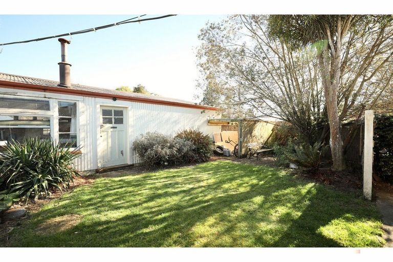 Photo of property in 69 Main North Road, Geraldine, 7930