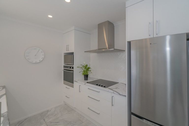 Photo of property in 8 Palm Drive, Whitianga, 3510