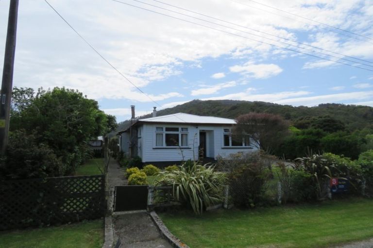 Photo of property in 17 River Road, Hector, 7822