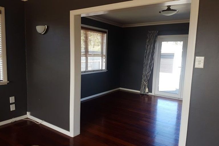 Photo of property in 23 Edwards Place, Terrace End, Palmerston North, 4410