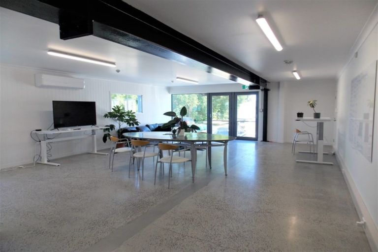 Photo of property in 15 Wilson Street, Hawera, 4610