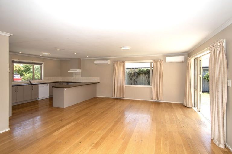 Photo of property in 41 Factory Road, Belfast, Christchurch, 8051