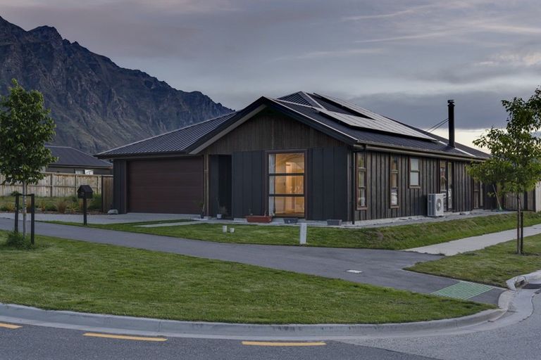 Photo of property in 77 Jack Hanley Drive, Jacks Point, Queenstown, 9371