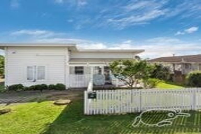 Photo of property in 154 Lincoln Road, Henderson, Auckland, 0610