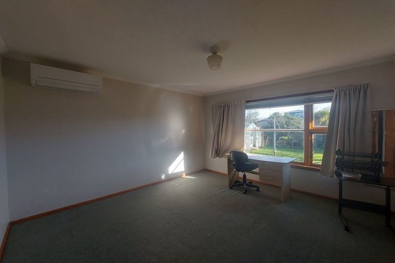 Photo of property in 5 Dalton Place, Burnside, Christchurch, 8053