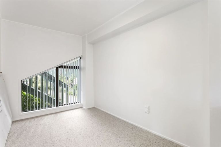 Photo of property in 33 Alidade Place, Massey, Auckland, 0614