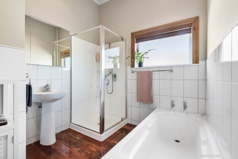 Photo of property in 44 Donald Street, Karori, Wellington, 6012