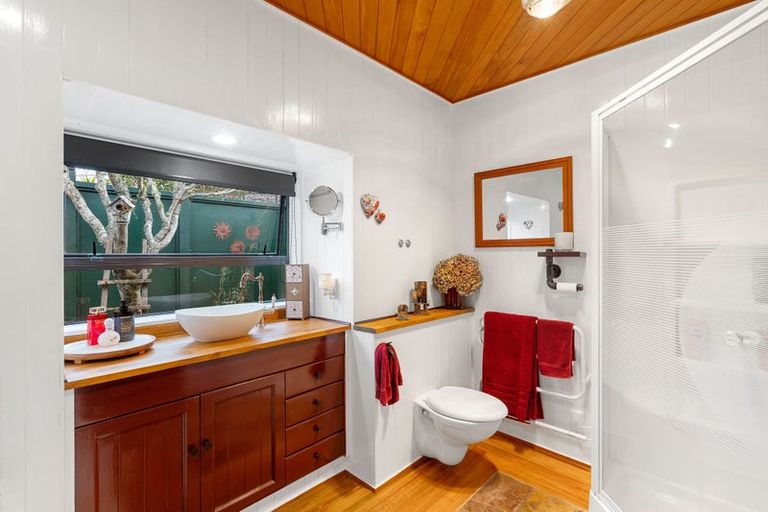 Photo of property in 24 Koputaroa Road, Levin, 5575