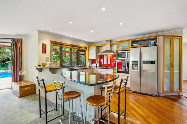 Photo of property in 34 Oakford Park Crescent, Greenhithe, Auckland, 0632