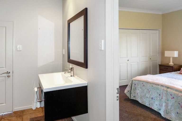 Photo of property in 24 Harbour View Heights, Picton, 7220