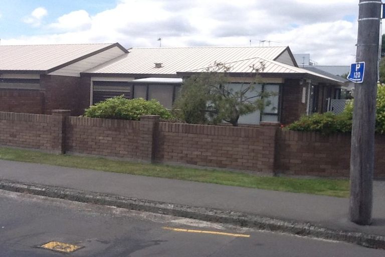 Photo of property in 34 Waimairi Road, Upper Riccarton, Christchurch, 8041