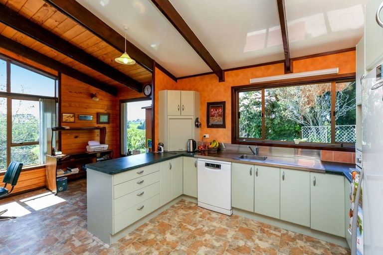 Photo of property in 481 Carrington Road, Hurworth, New Plymouth, 4371
