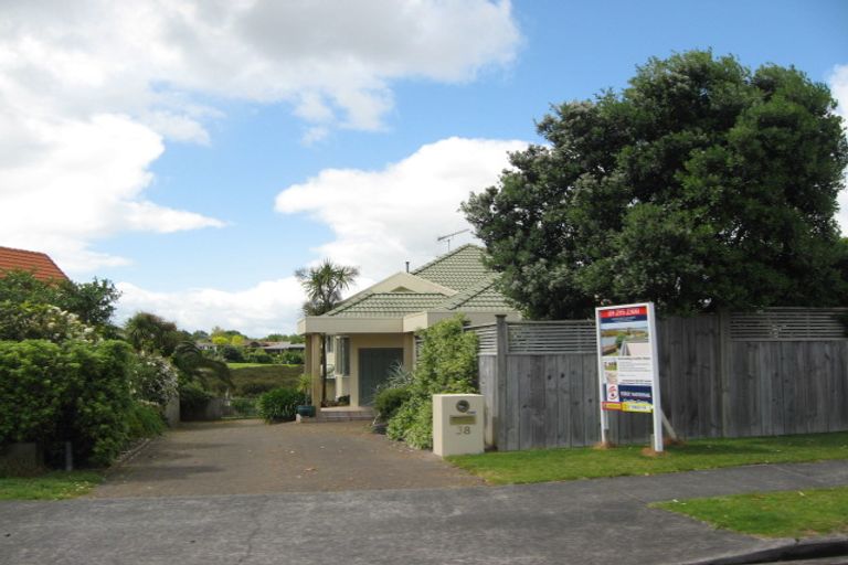 Photo of property in 38 Keywella Drive, Conifer Grove, Takanini, 2112