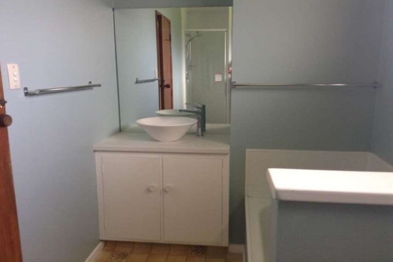 Photo of property in 22 Christie Crescent, Havelock North, 4130