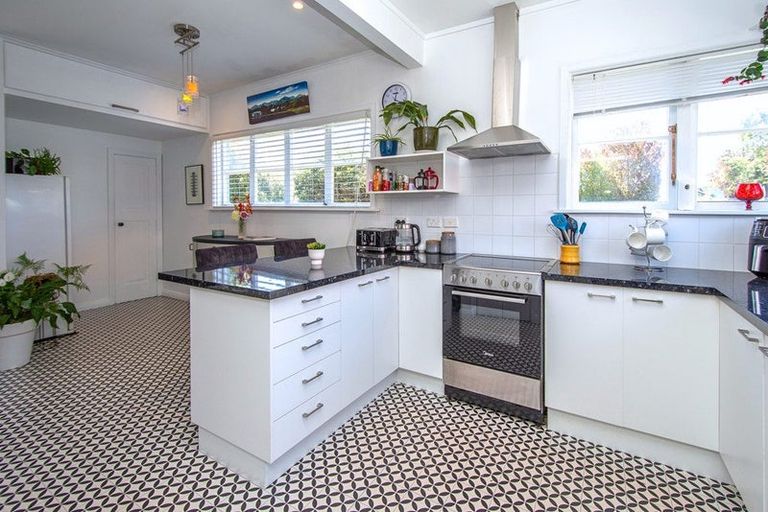 Photo of property in 35 Tilford Street, Woolston, Christchurch, 8062