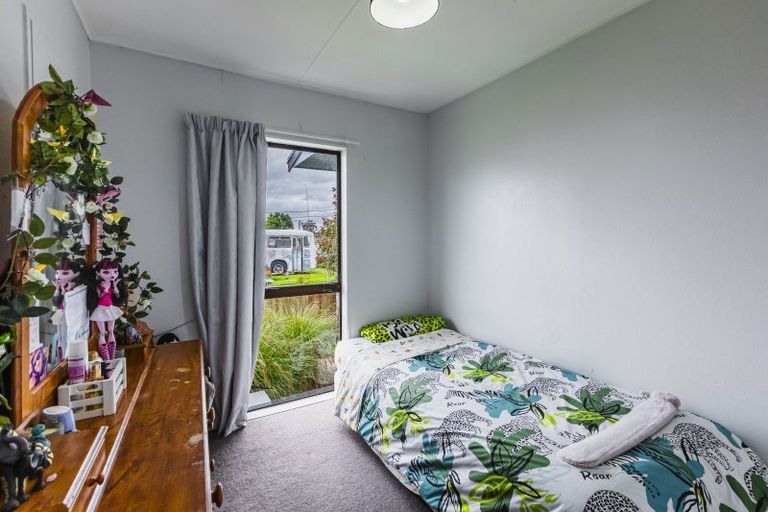 Photo of property in 29 Charles Street, Takapau, 4203