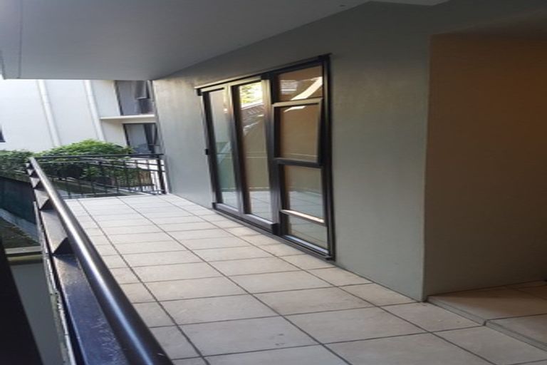 Photo of property in 4/318 Oriental Parade, Oriental Bay, Wellington, 6011