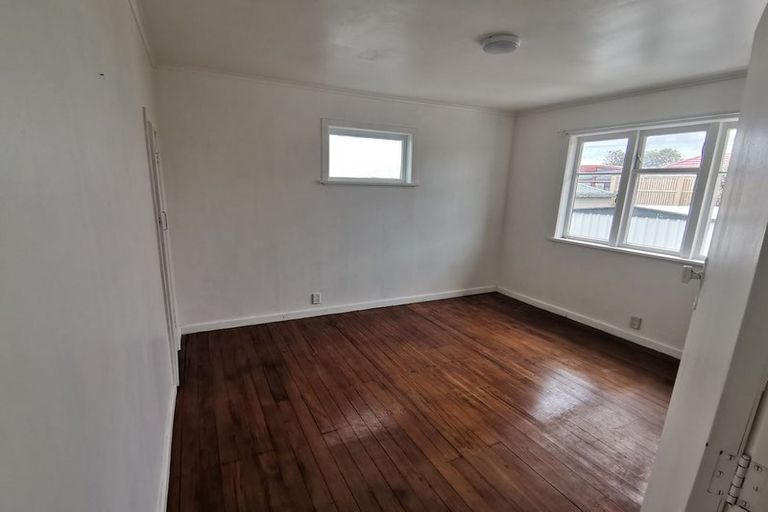 Photo of property in 15c Rimu Road, Mangere Bridge, Auckland, 2022