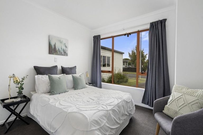 Photo of property in 19 Silvan Place, Bell Block, New Plymouth, 4312