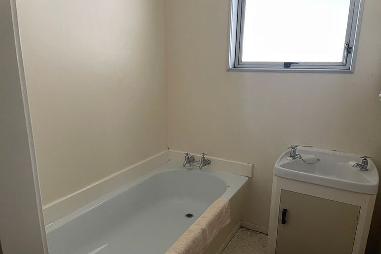 Photo of property in 2/7 Islington Street, Trentham, Upper Hutt, 5018