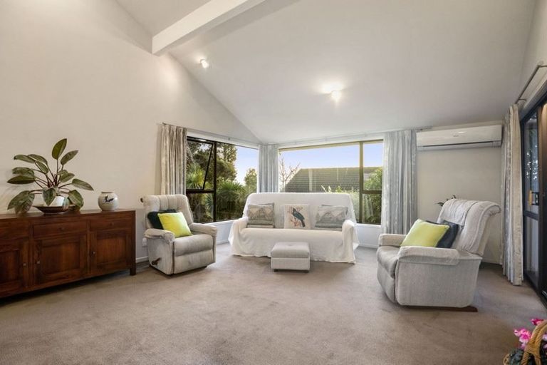 Photo of property in 28 Rahui Road, Greenhithe, Auckland, 0632