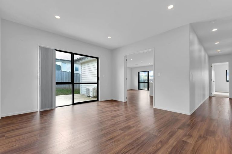 Photo of property in 2 Bellenden Crescent, Pokeno, 2402