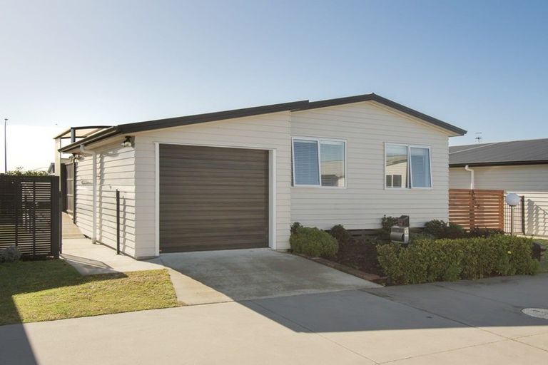 Photo of property in 11 Kamahi Crescent, Papamoa Beach, Papamoa, 3118