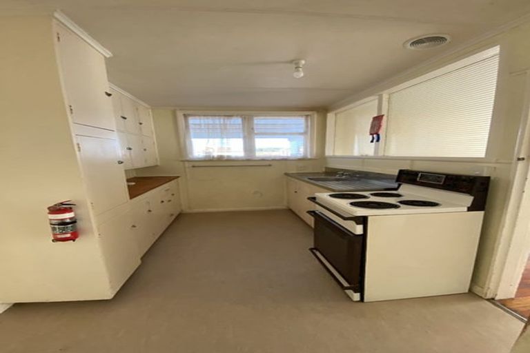 Photo of property in 13 Temuera Street, Otaki, 5512