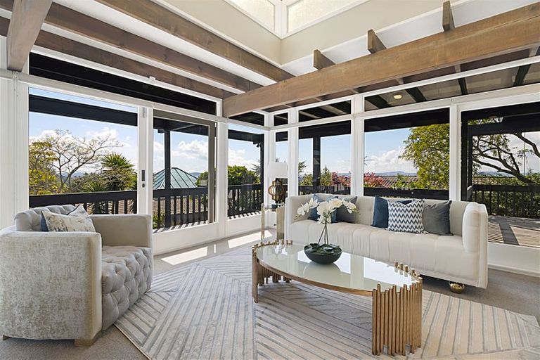 Photo of property in 103 Waimumu Road, Massey, Auckland, 0614